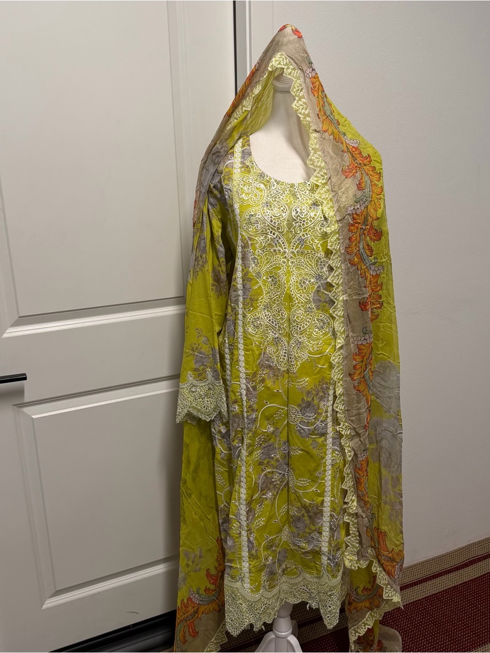 Nureh Pakistani Embroidered Lawn Kameez Lime Green Floral Lace Size Large